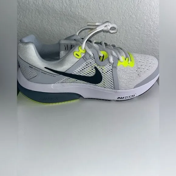 NWT Nike Zoom Prevail